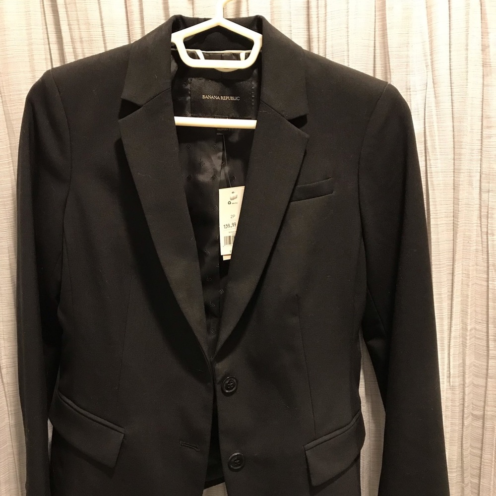 BANANA REPUBLIC 3-POCKET BLACK BLAZER SIZE 2P LINED WOOL SPANDEX POLYESTER NWT